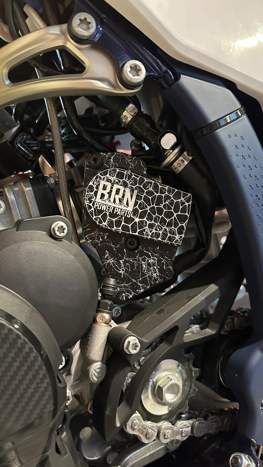 KTM THROTTLE BODY GUARD - BRN